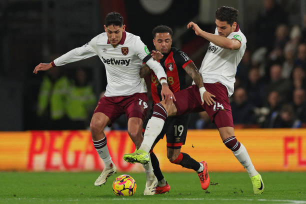 容易赢得周 容易赢得周